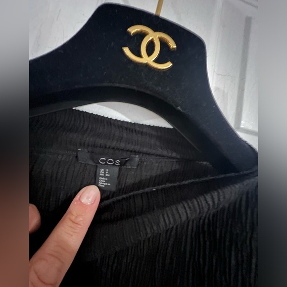 COS Long Crinkled Minimalist Dress Black Size Small Excellent Condition - Picture 8 of 13